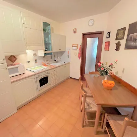 Miriam By Interhome بيبيوني