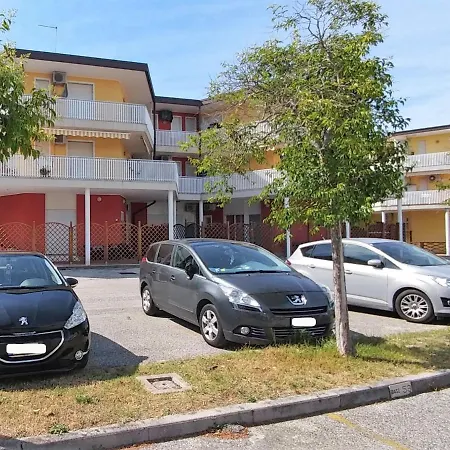 Miriam By Interhome شقة